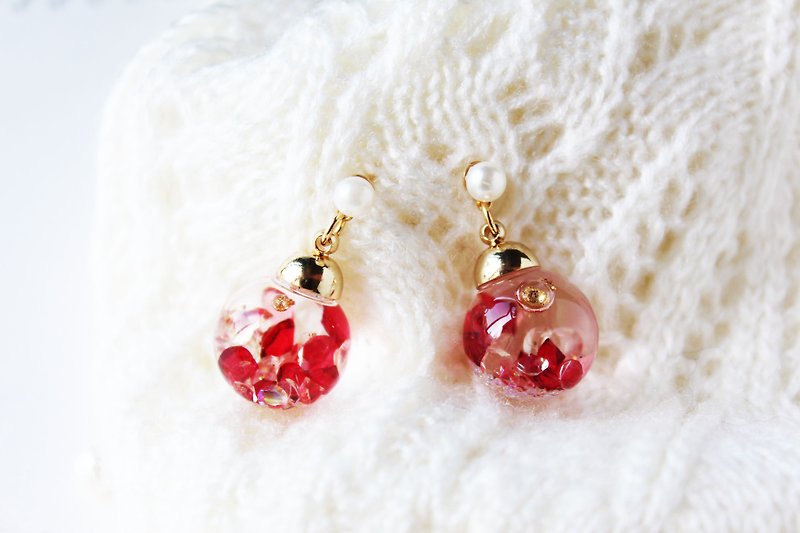 * Rosy Garden * Rosy crystal flowing inside glass ball earrings - Earrings & Clip-ons - Glass Red