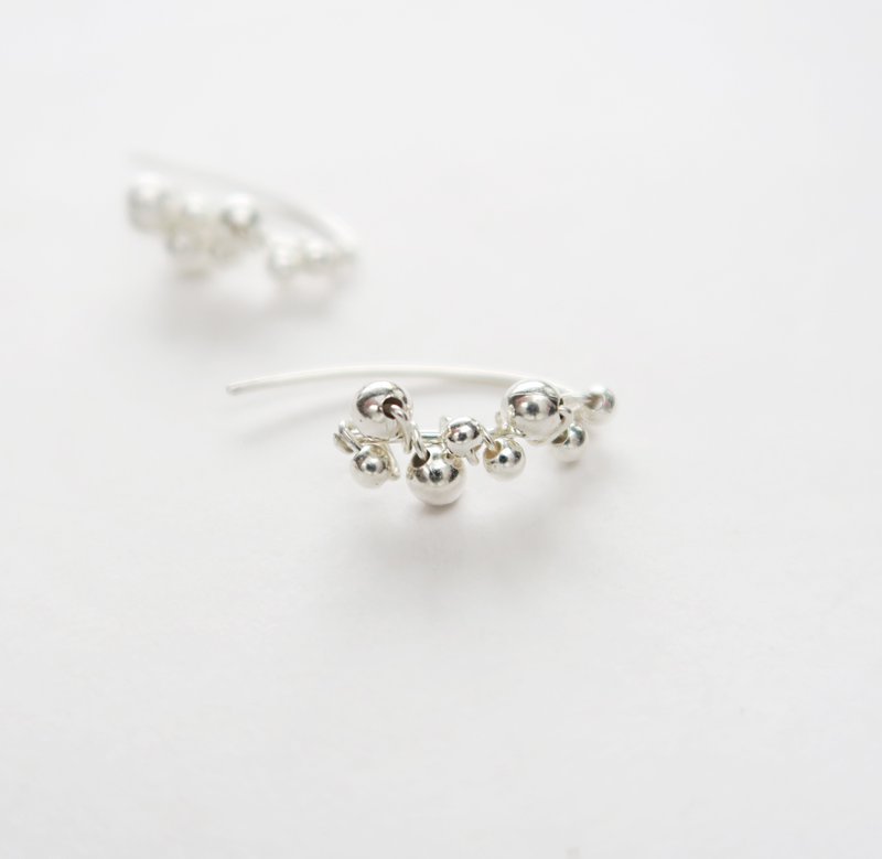 A pair of 925 sterling silver rain and dew earrings or Clip-On - ต่างหู - เงินแท้ ขาว