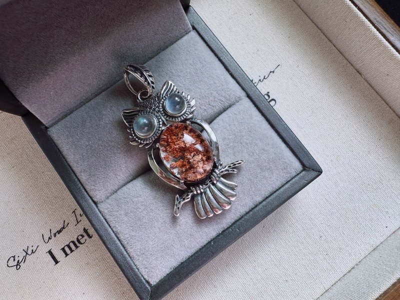 Red Phantom Quartz × Labradorite - Owl Sterling Silver Pendant - Necklaces - Crystal 