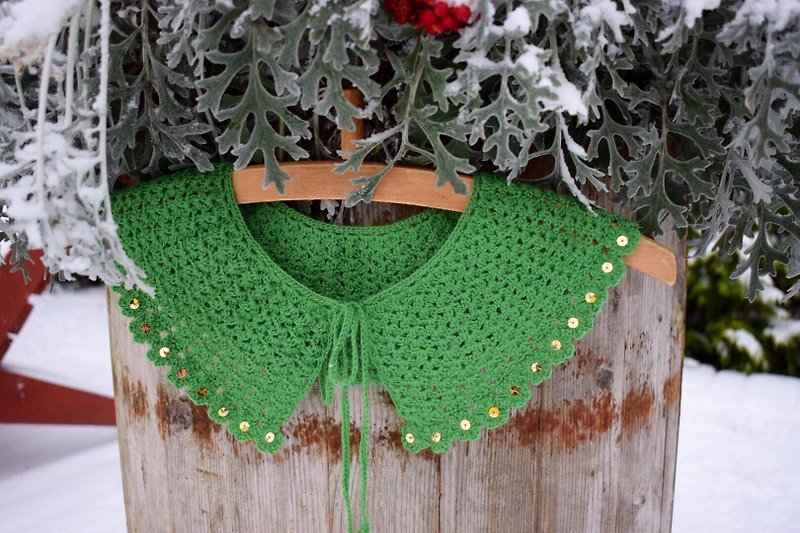 Peter Pan collar, crochet collar, handmade necklace made of natural merino wool - สร้อยคอ - ขนแกะ สีเขียว