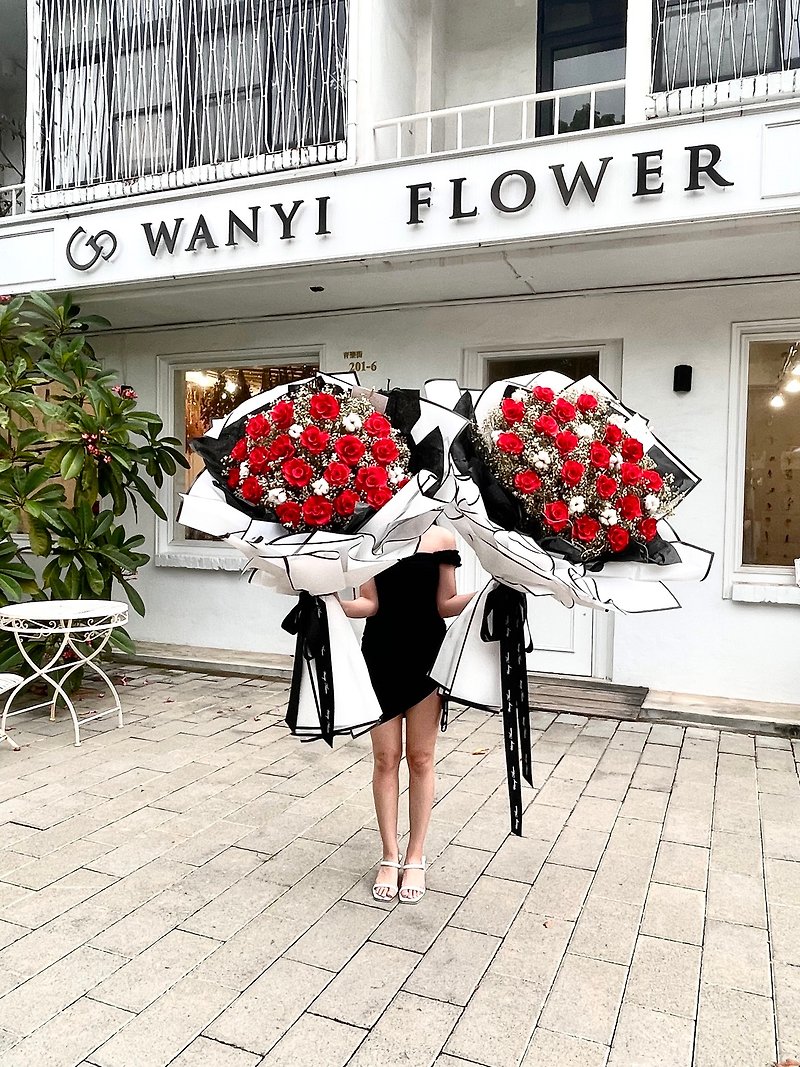 フランスのレッドバラ 大きな花束 ドライフラワー 不滅の花 プロポーズ 結婚式 ウェディング撮影 バレンタインデー - ドライフラワー・ブーケ - 寄せ植え・花 レッド