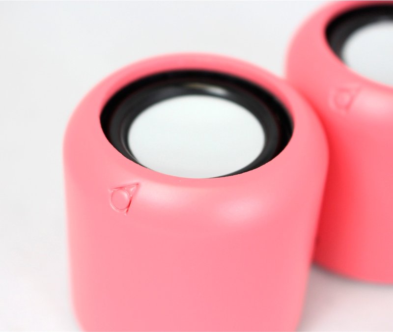 Paul and Pauline | Pinkoi Featured Color Maple Horn - Speakers - Wood Pink