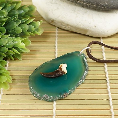 AGATIX Green Agate Slice Slab Wolf Claw Protection Amulet Pendant Necklace Man Jewelry