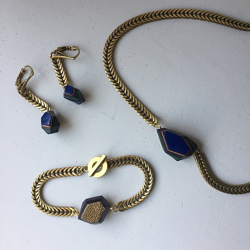 Sappheiros wheat ear skin crystal series. Retro fashion. - Necklaces - Copper & Brass Blue