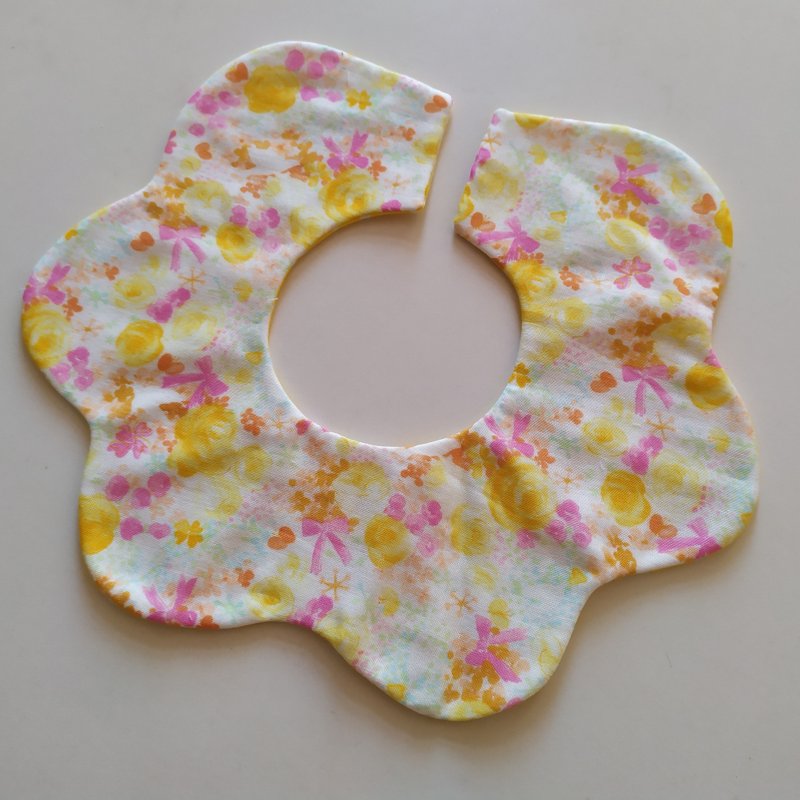 轉轉花兜 日本棉紗布 小花兒 360度花瓣圍兜  嬰兒圍兜 - 彌月禮盒 - 棉．麻 多色
