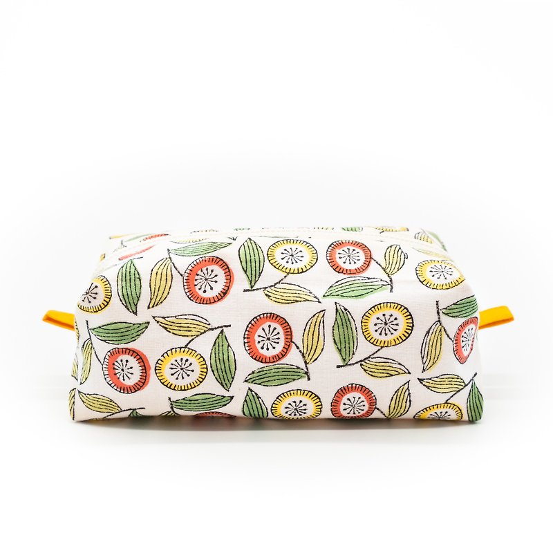 Autumn rain flower big belly belly beauty bag / universal bag - กระเป๋าเครื่องสำอาง - ผ้าฝ้าย/ผ้าลินิน สีส้ม