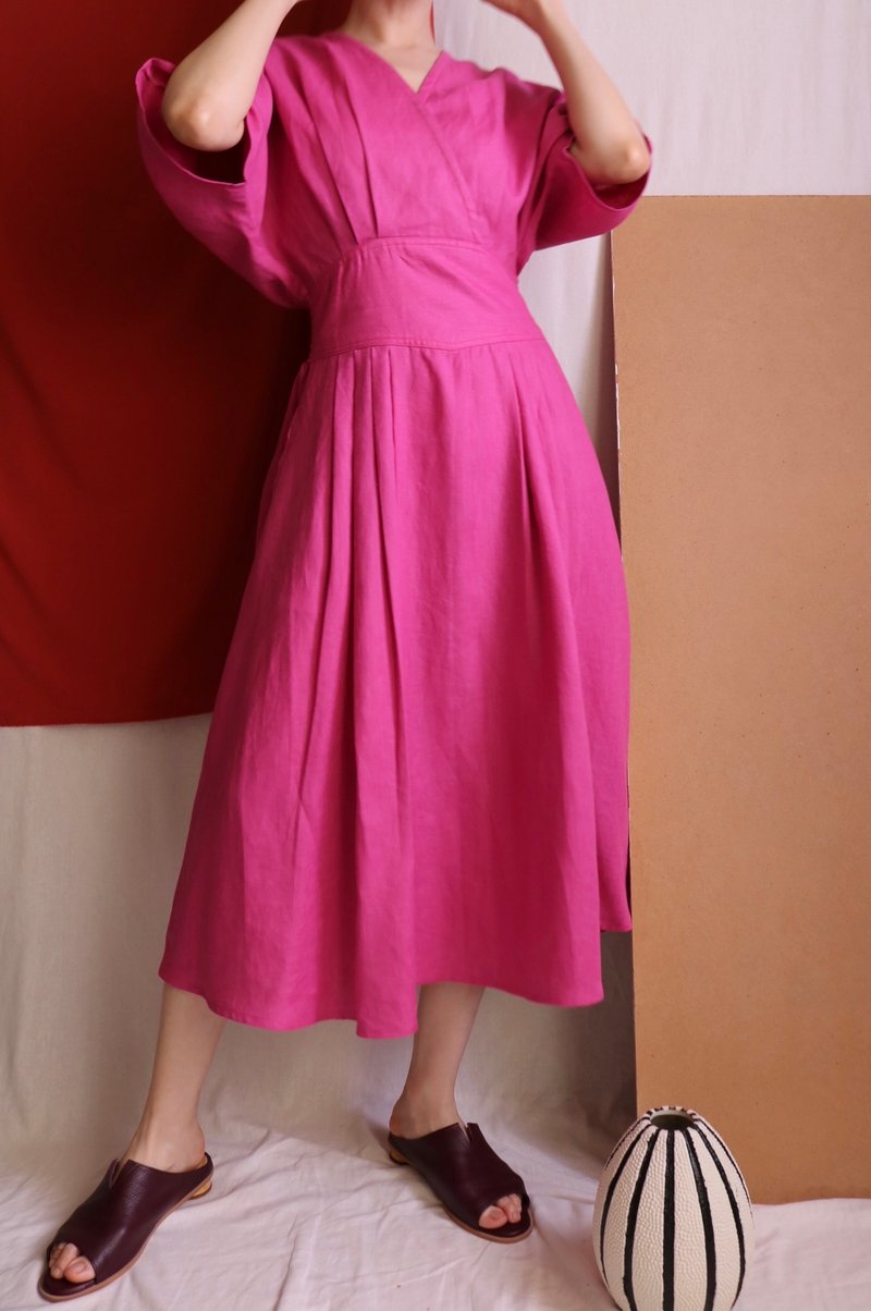 [Ready stock] Playa Dress Pink Berry Summer V-Neck Linen Dress - ชุดเดรส - ผ้าฝ้าย/ผ้าลินิน 