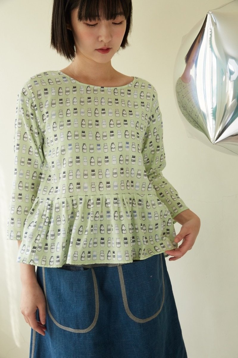 Buttoned top with milk bottle skirt - เสื้อผู้หญิง - ผ้าฝ้าย/ผ้าลินิน สีเขียว
