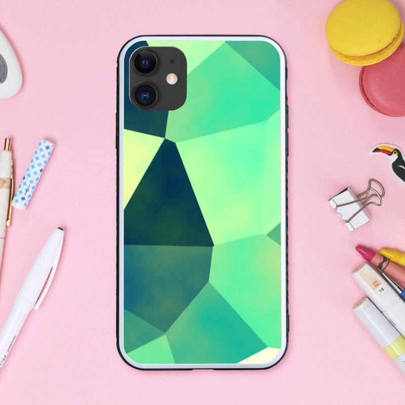 A smartphone case with a green plant pattern that lets you enjoy nature [tempered glass finish] compatible with iPhone 16 - เคส/ซองมือถือ - พลาสติก หลากหลายสี