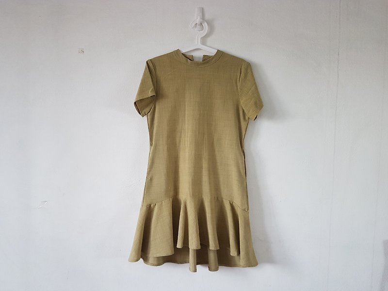 Anaru dress with short sleeves - ชุดเดรส - ผ้าฝ้าย/ผ้าลินิน สีเขียว