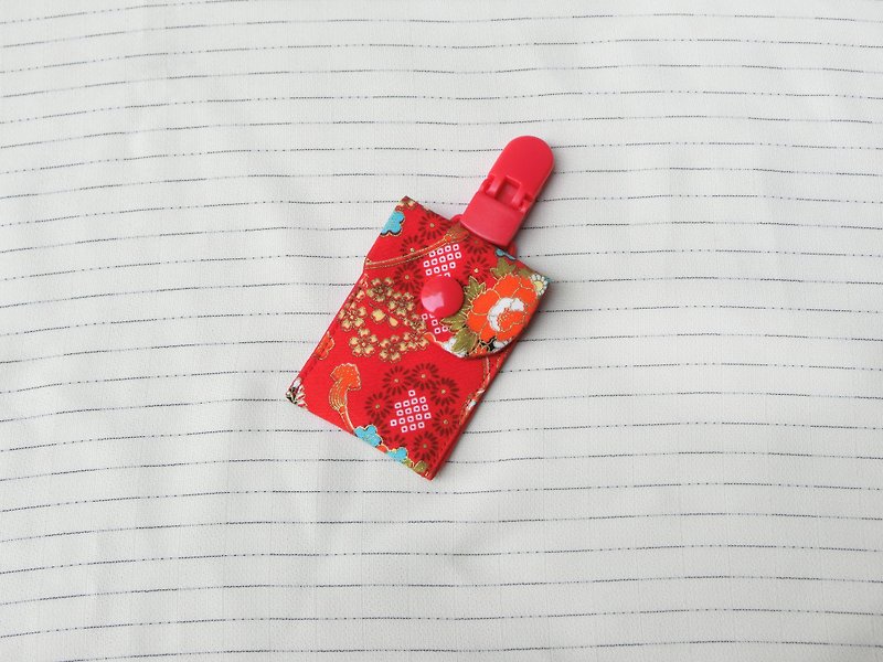 Blossoming of Fortune-Baby Ping Talisman Bag - ผ้ากันเปื้อน - ผ้าฝ้าย/ผ้าลินิน สีแดง