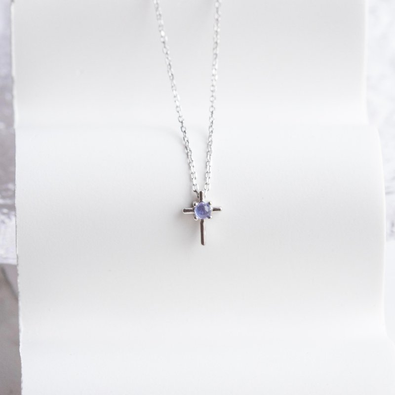 Tanzanite Stone 925 sterling silver cross necklace - สร้อยคอ - เครื่องเพชรพลอย สีเงิน