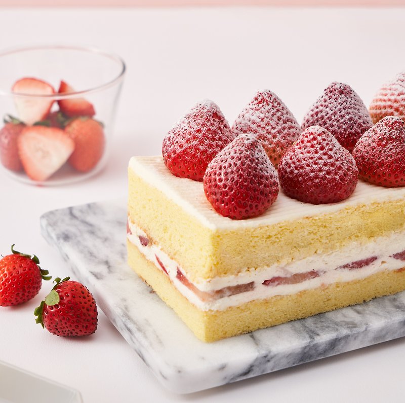 【1%bakery限門市自取】純。生奶油草莓蛋糕 - 蛋糕/甜點 - 新鮮食材 粉紅色