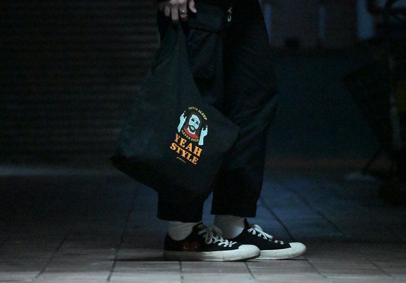 yeah style water repellent bag - กระเป๋าถือ - วัสดุกันนำ้ สีดำ