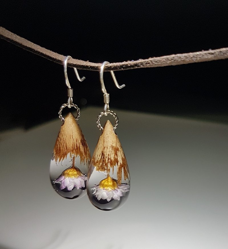 [Handmade] Phoebe Wood Garden Dangle Earrings - Nest Wooden Box Edition - ต่างหู - ไม้ สึชมพู