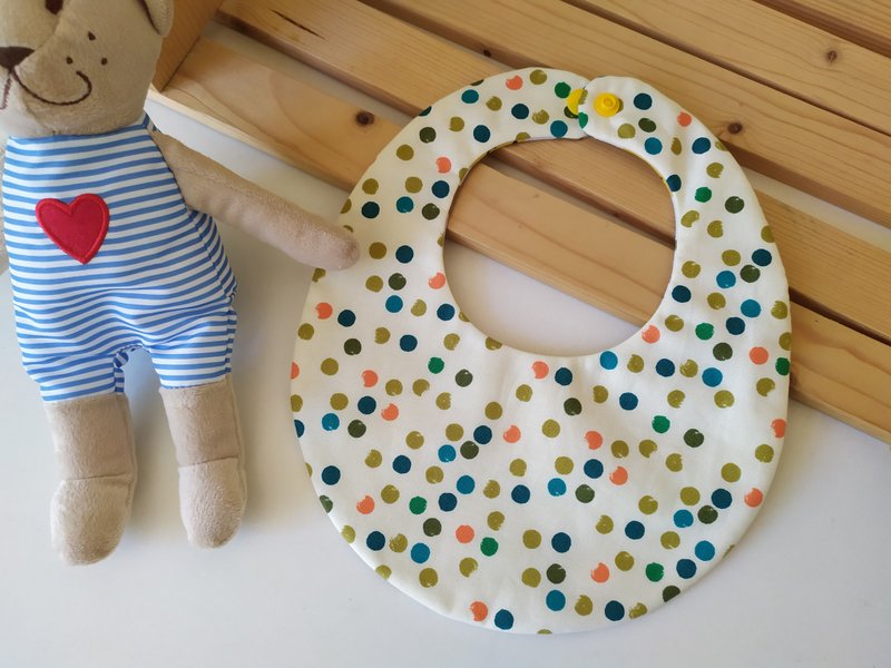 [Shipping within 5 days] Green dotted back-button bibs, one-month gift bibs, baby bibs - ผ้ากันเปื้อน - ผ้าฝ้าย/ผ้าลินิน หลากหลายสี