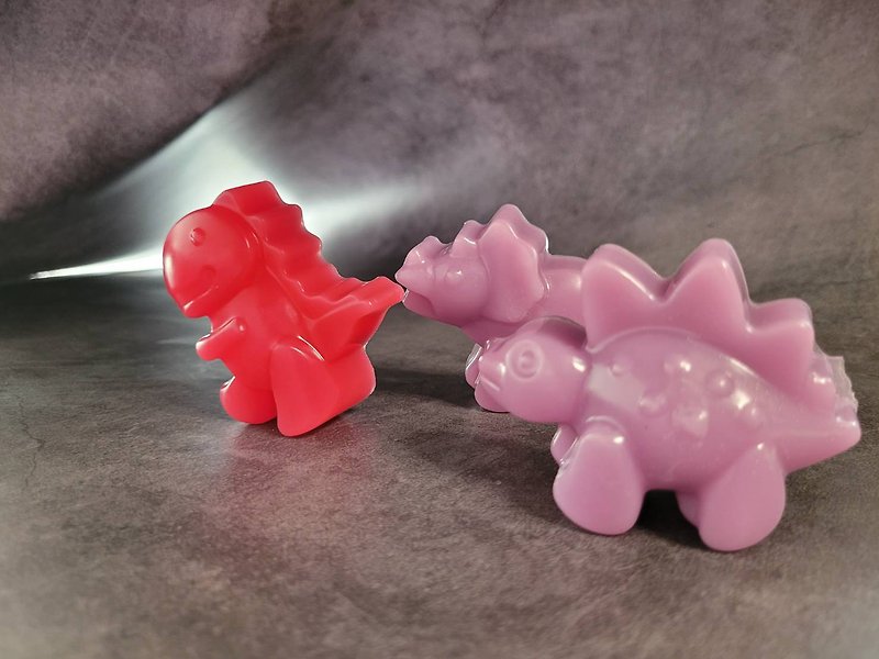 【Handmade Soap】Colorful, Silly, Brain Beast, Pleasant Fragrance Essential Oil, Small Dinosaur Soap (Single Pack) - Soap - Other Materials Multicolor