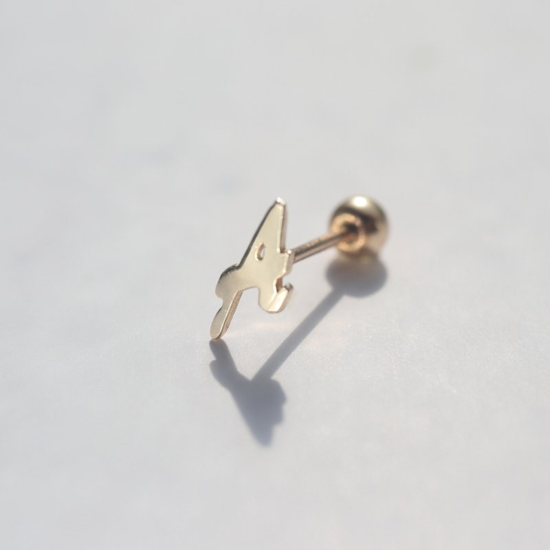 14K 客製化英文字母鎖珠耳環 (單個)耳骨 耳窩 不退色 - 耳環/耳夾/耳骨夾 - 貴金屬 金色