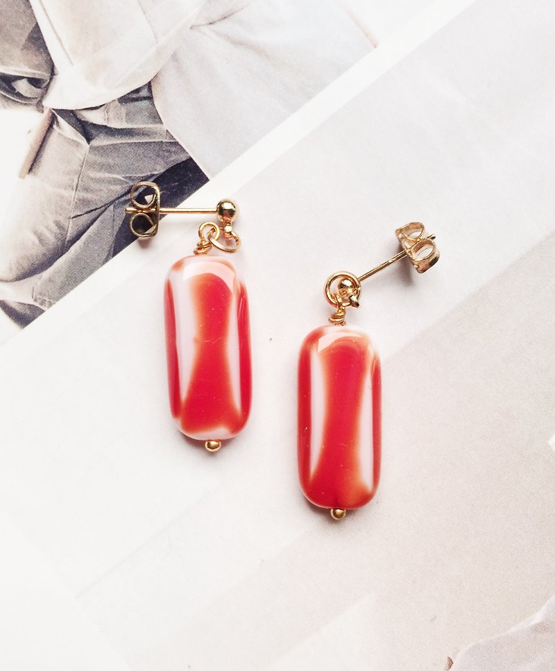La Don - Earrings - Bacon pin / ear clip - Earrings & Clip-ons - Glass Red