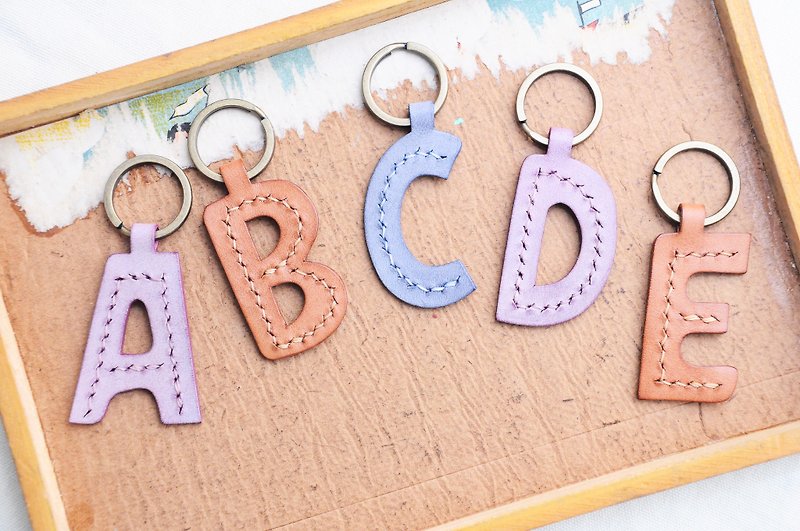 [Initial A｜B｜C｜D｜E English letter keychain—white wax leather set｜WW] Well-stitched leather material bag, hand-wrapped, Wax leather keychain, key ring, simple and practical Italian leather, vegetable tanned leather, leather DIY - Leather Goods - Genuine Leather Purple