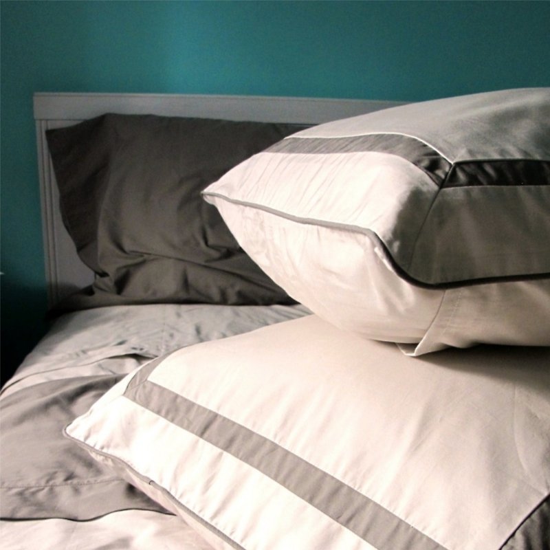 巴黎的筆記本_100%土耳其有機棉GOTS & OCS認證枕頭套一對_迷霧灰奶油棕拚色 - 床包/寢具 - 棉．麻 卡其色