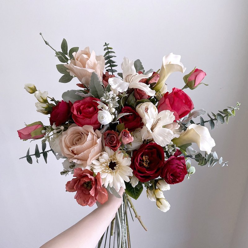 【人造花】紅白色玫瑰自然風美式人造花捧花-寬40公分 - 其他 - 植物．花 紅色
