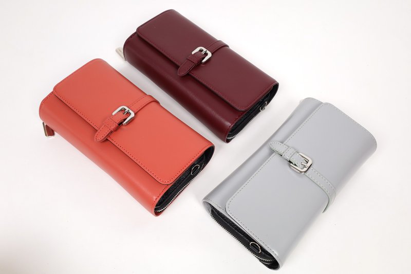 Gram&Co. glossy leather buckle wallet bag - กระเป๋าสตางค์ - หนังแท้ 