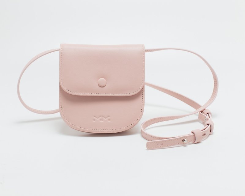 Lisa.- Short wallet with crossbody strap - Pale pink color - 銀包 - 真皮 粉紅色