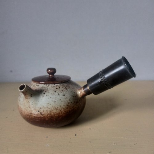 柴燒炫茶器/陳炫亨陶藝 古典幽雅手拉胚銅手把側把壺急須