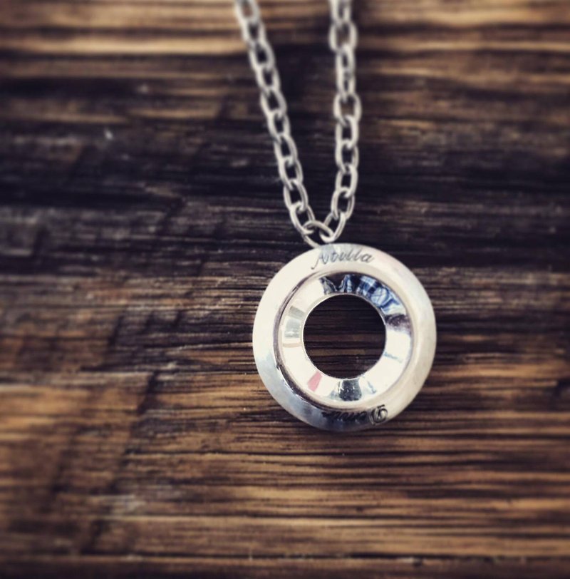 Frankness original silver hollow circle necklace - Silver / Rose Gold / manual / gift / custom / couple models - Necklaces - Other Metals Gray