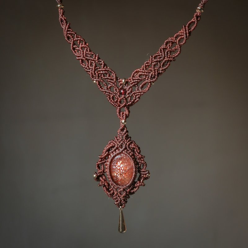 Spot Stone Totem Braided Necklace - สร้อยคอ - คริสตัล สีนำ้ตาล