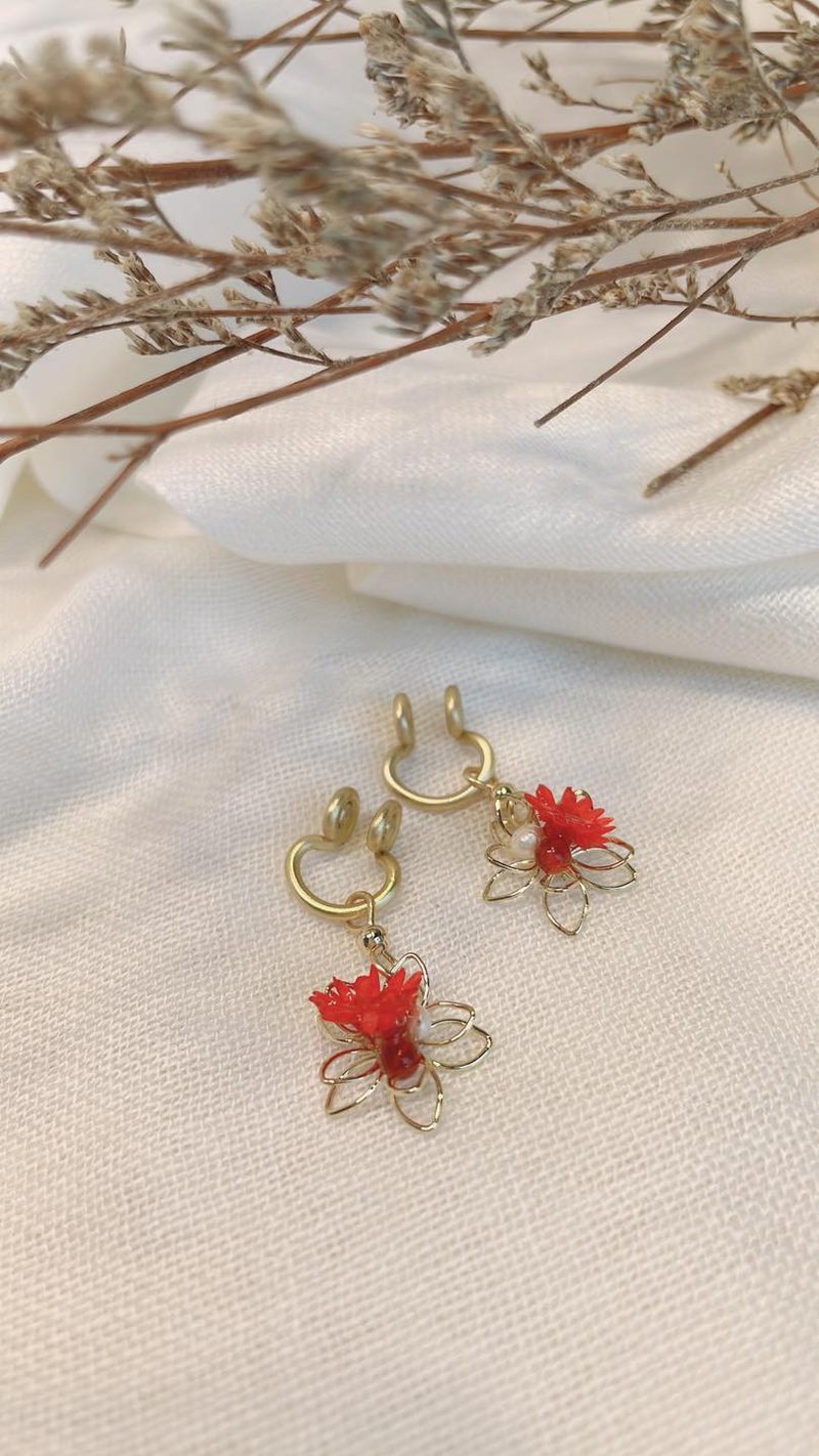 Little red flower | Permanent flower style - ต่างหู - วัสดุอื่นๆ สีแดง