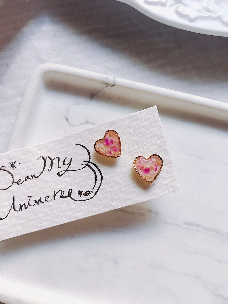 Romantic little love earrings - Earrings & Clip-ons - Plants & Flowers Pink