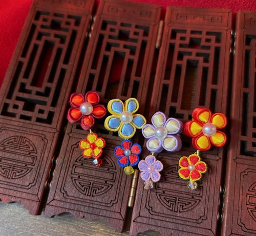 上質な花×チャイナ風】花ボタン/梅ボタンピアス/イヤリング - ショップ