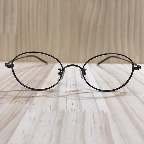 EGlasses。眼鏡物語 站內最高等級UV420濾藍光0度眼鏡│亮黑橢圓彈性鈦合金WBT53