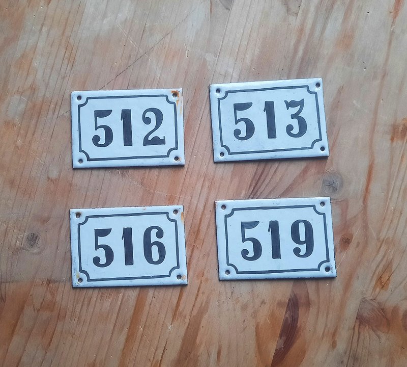 Vintage house address number signs – 512 513 516 519 door number plates USSR - ม่านและป้ายประตู - วัตถุเคลือบ ขาว