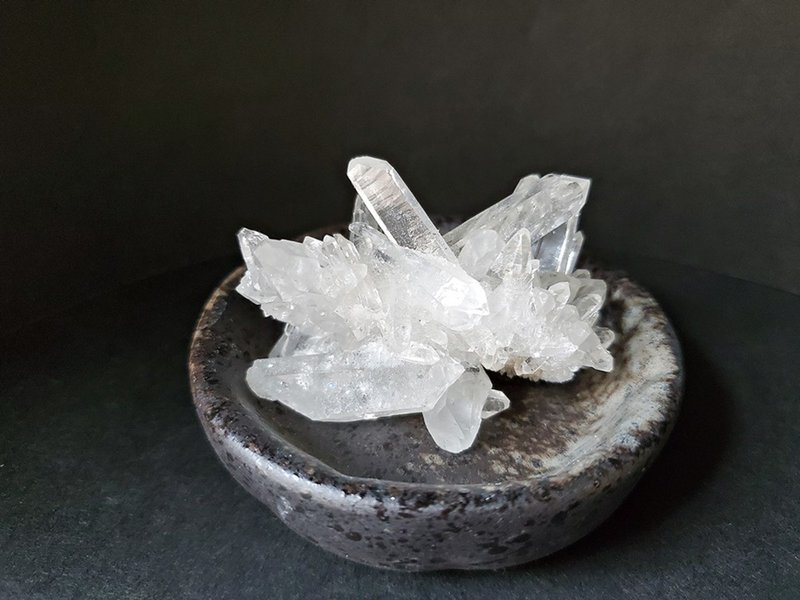 藝術陶瓷底座配特級天然冰種白晶簇 - 其他 - 寶石 白色