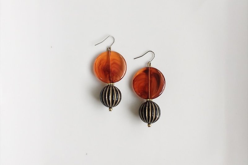 Semi-permeable amber antique resin earrings (only one) - Earrings & Clip-ons - Gemstone Brown