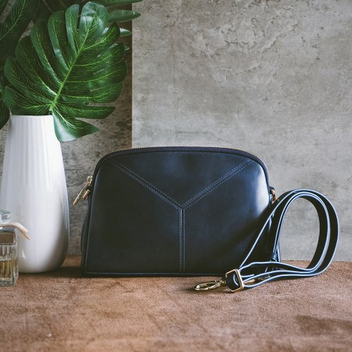 寇比手工皮件 Colbie Leather 幾何真皮兩用肩揹包 X1940 藍
