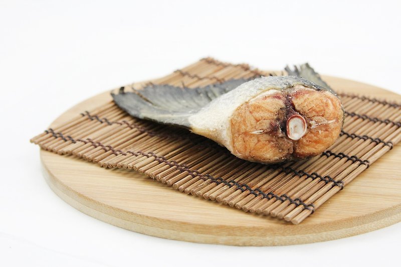 [Canine cat freeze-dried snacks] Wang Hao space small zero mouth - Norwegian salmon tail (70g) - อาหารแห้งและอาหารกระป๋อง - อาหารสด สีน้ำเงิน