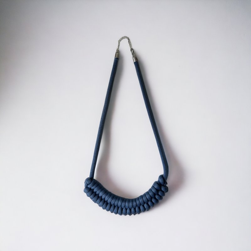 Hand-woven cotton rope nylon rope blue necklace - สร้อยคอ - ไฟเบอร์อื่นๆ สีน้ำเงิน