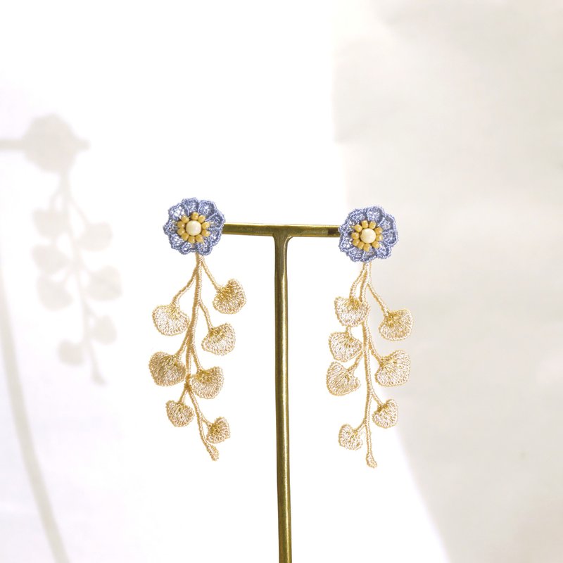 Floret embroidery earrings lavender - ต่างหู - งานปัก สีม่วง