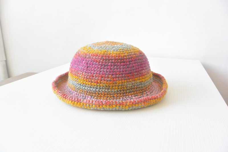 Handmade knit dome cap - Pink - หมวก - ขนแกะ สีแดง