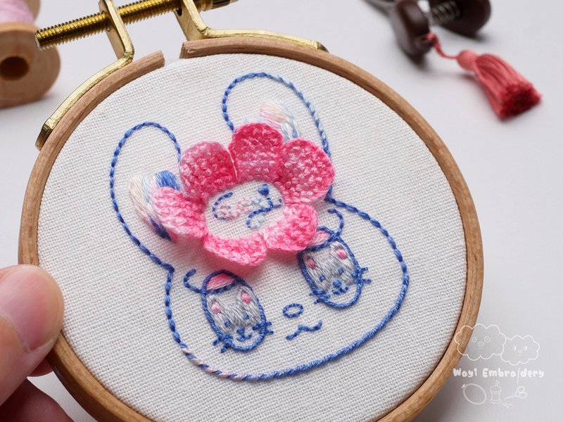 Basic embroidery, three-dimensional flowers, three-dimensional embroidery, knitting stitches, embroidery text techniques, general concepts for novices - เย็บปักถักร้อย/ใยขนแกะ/ผ้า - ผ้าฝ้าย/ผ้าลินิน 