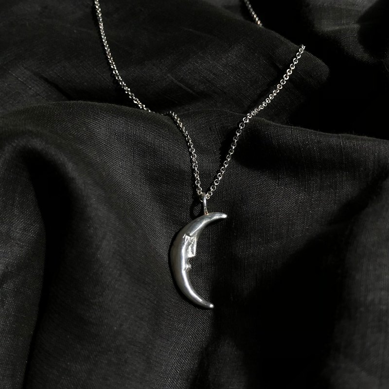 925 sterling silver necklace I moon shaped I Luna necklace - สร้อยคอ - เงินแท้ สีเงิน