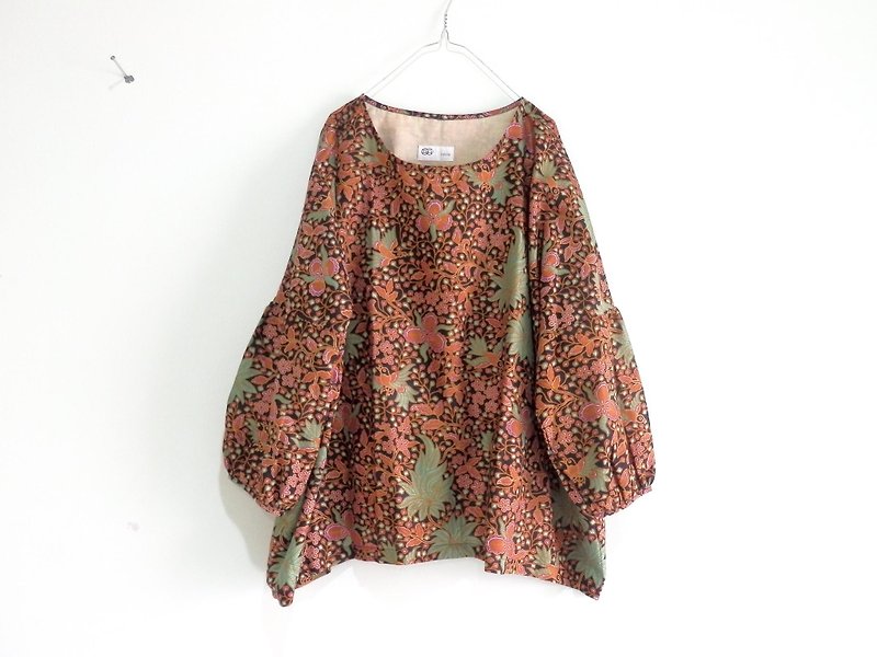 A soft tunic blouse with a bird and forest pattern - Women's Tops - Other Materials 