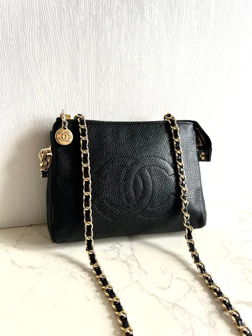 LA LUNE Vintage 日本鑑證古董品選物店 稀有中古二手Chanel黑色魚子醬皮革手袋側揹包斜孭包背單肩包小包