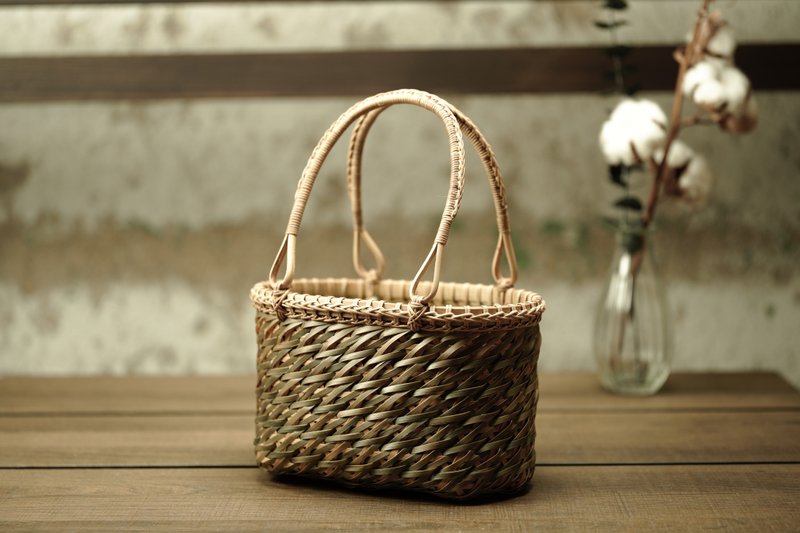 [Weaving and Carving Life Store] Bamboo Cat - Small Fish Basket - Handbags & Totes - Bamboo 