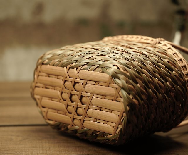 Weaving and Carving Life Store] Bamboo Cat - Small Fish Basket - Shop  themillshk Handbags & Totes - Pinkoi