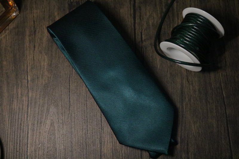 Dark green silk tie gentleman's business tie gift box packaging - Ties & Tie Clips - Silk Green